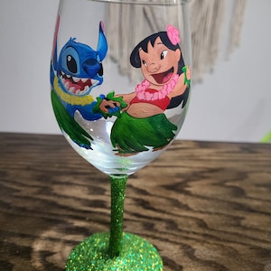 Lilo und Stitch bemaltes Weinglas, Disney bemaltes Weinglas