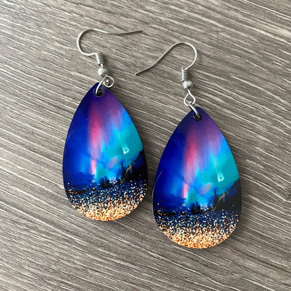 Alaska / Aurora Borealis / Northern Lights / Sky Lights / Night Life / Travel / Teardrop Earrings