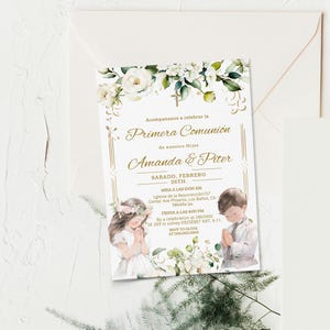 Twins girl boy first holy communion invite in spanish template, una invitación a la primera comunión de gemelos greenery holy communion P222