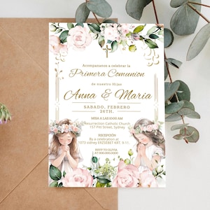 Invitación a la primera comunión de dos hermanas gemelas, primera comunión, pink floral first holy communion invite in spanish template P229