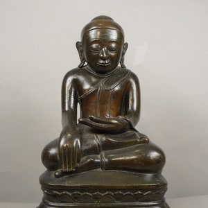 LOCAL PICKUP ONLY- Huge Burmese or Southeast Asian Shan Type Bronze Buddha, Smooth Ushnisha, Early to Mid 20th C, 18&quot; Tall 45 lbs Unboxed