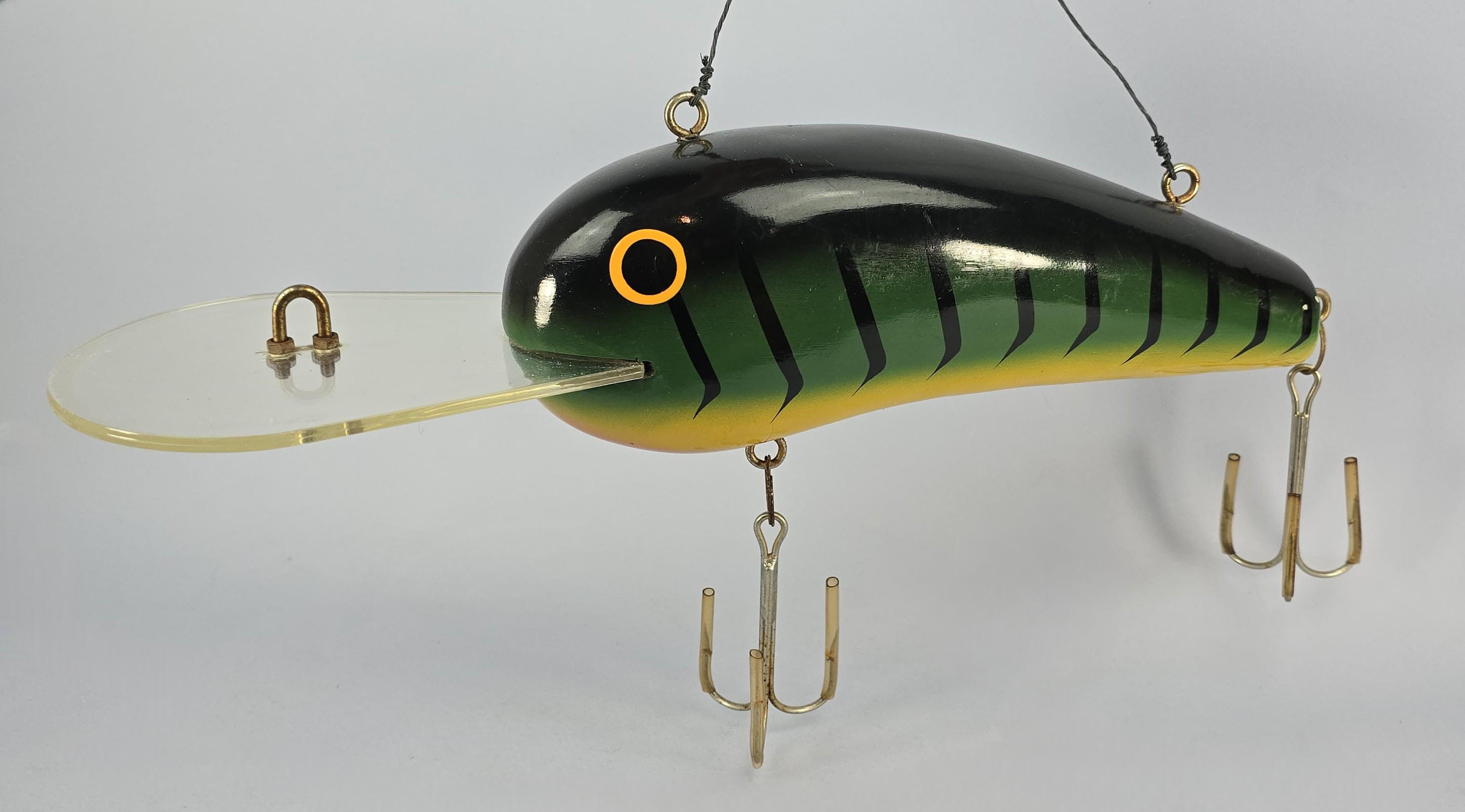 70〜80s USA フィッシング トラウト 木製オブジェ Large Vintage Carved Painted Wood Fish Lure Sharp Hooks, Shop
