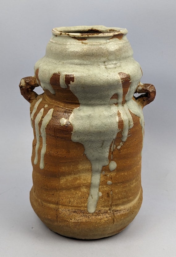 Fantastic Old Japanese Iga or Shigaraki Ware Vase Hanaire Flower