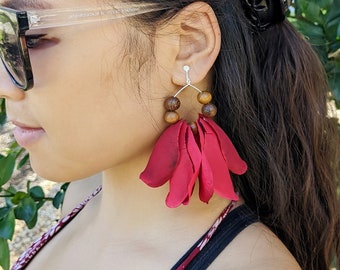 Women & Girls Classic Bridal Red Beaded Clip on Earrings Non Pierced Long Dangle Women & Girls Classic Bridal Red Beaded Clip on Earrings Non Pierced Long Dangle