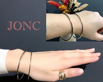 Minimalist BRACELETS BANGLES Strackable, rigid & smooth, 750/000-18K gold plated.