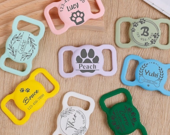 Op de afbeelding: Een verzameling kleurrijke huisdier-ID-tags in verschillende kleuren, waaronder roze, groen, geel en blauw. Elke tag heeft een uniek ontwerp met de naam van een huisdier, een pootafdruk en contactgegevens. De tags zijn gemaakt van een zacht, flexibel materiaal.