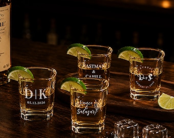 Personalized Square Shot Glasses/ Engraved Wedding Party Favor/ Custom Whiskey Glass/ Groomsman Shot Glass/ Party Gifts Ideas/ Best Man Gift