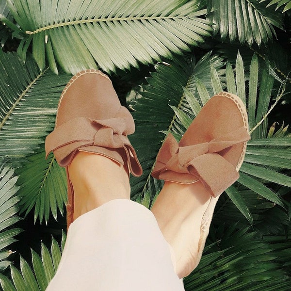ladies flat leather mules