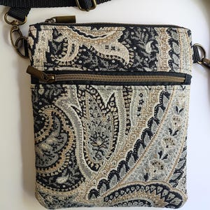 Tapestry Crossbody Bag: Bohemian Paisley Purse with Adjustable Strap