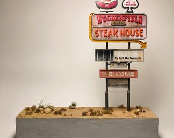 Diorama d'un ancien panneau publicitaire de la Route 66, échelle 1:20, entièrement fait main, avec des détails hyper réalistes