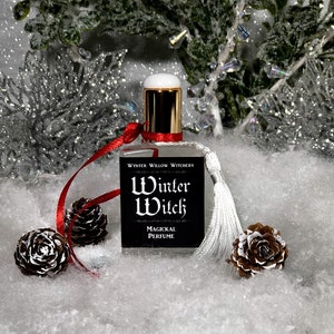 Winter Witch Perfume: Magickal Yule Fragrance