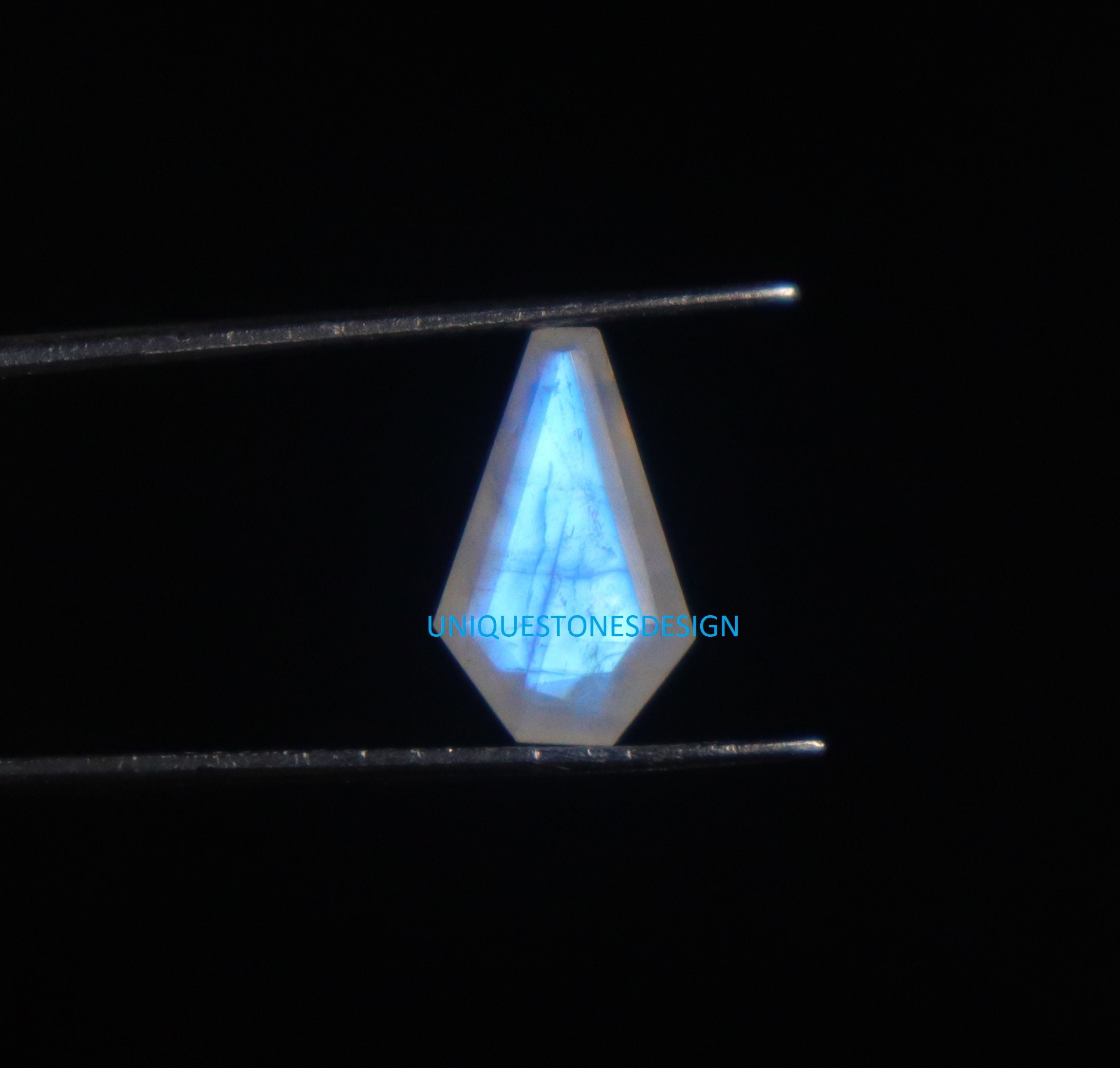 レインボームーンストーン コフィン ジェムストーン、ホワイト、16x8