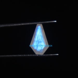 10 AAA vita regnbågsmånstenar, kistslipade 13 x 8 mm bild 7