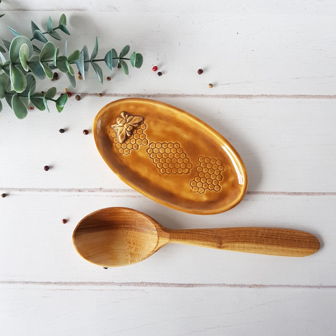 Ceramic bee with honeycomb spoon rest handmade Kitchen yellow | Etsy