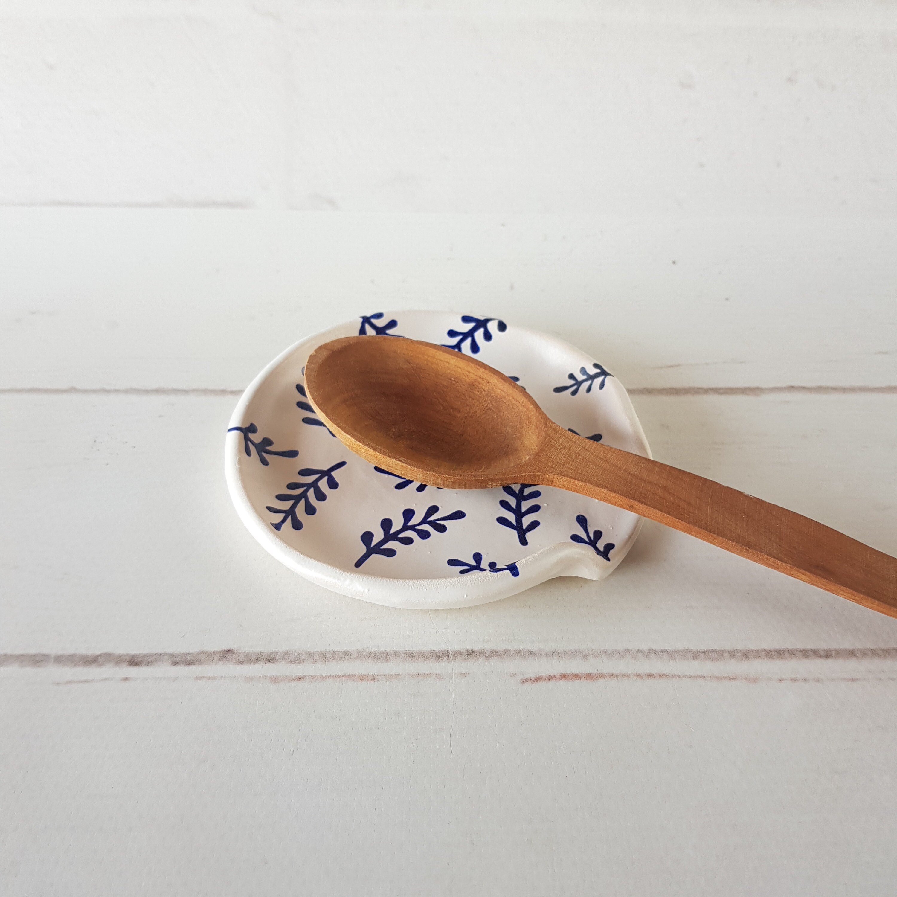 Hand painted blue leaves print pottery spoon rest for kitchen | Etsy