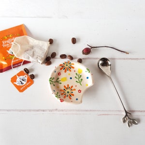 Ceramic flowers tea bag holder Coffee spoon rest Flower handpainted spoon rest Kitchen accessories Nature decor