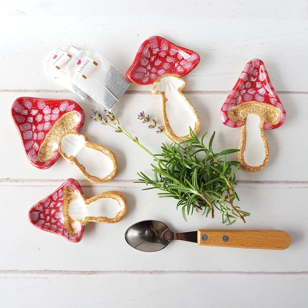 Ceramic amanita mushroom spoon rest Fly agarics mini tea bag dish Pottery utensil holder Kitchen accessories decor