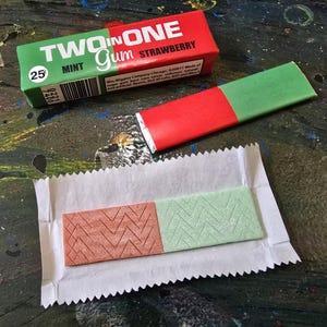 Mission Impossible Two in One Gum Pack & Stick of Gum ( 99.9 SCREEN ACCURATE )