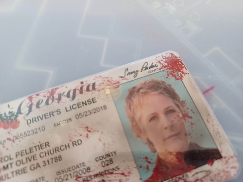 The Walking Dead Carol Peletier License Prop Cosplay Novelty image 2
