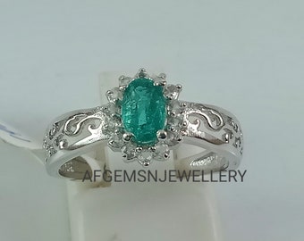 7x5mm Oval Cut Emerald Ring, Emerald Engagement Ring, May Birthstone, Promise Ring, Solid Silver Emerald Ring