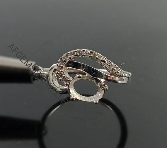 Ready to Be Set With Your Own Stone-7x5 MM Oval Semi Mount Ring