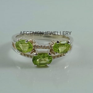 Three Gemstone Ring-Natural Peridot Ring-Oval Cut-Peridot Engagement Ring-Green Stone Ring-August Birthstone-Silver Peridot Ring