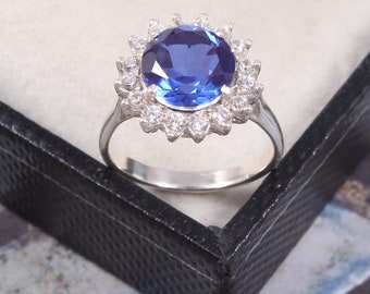 Beautiful Vintage Tanzanite Stone Ring.Solid Silver 925.Statement Ring .elegant design ring.engagement ring.perfect gift ring for her