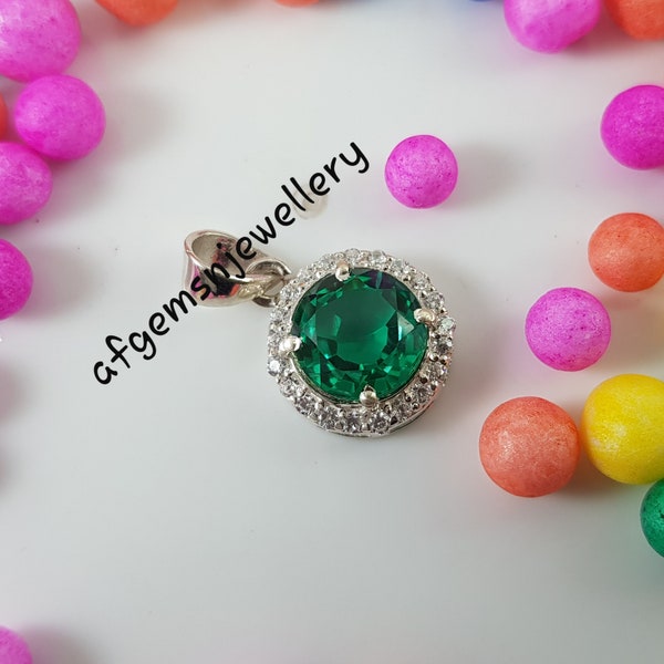 1.5 Carat Lab-Grown Emerald Pendant 925 Sterling Silver Necklace main image 1