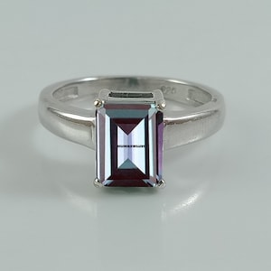 Women&#39;s Alexandrite Ring, Wedding Alexandrite Ring, Lab Created Alexandrite Ring, Color Changing Stone Ring, Sterling Silve