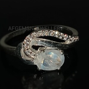 Rainbow Moonstone Ring, 925 Solid Sterling Silver Ring, Oval Moonstone Ring, Boho Ring, Blue Fire Moonstone Ring, Ring voor vrouwen