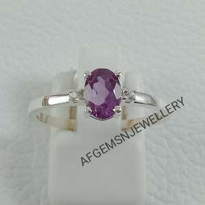 Anneau Alexandrite Bague de mariage Ovale Coupe de couleur Changement de couleur Bague en argent sterling Bague en pierre de naissance Juin
