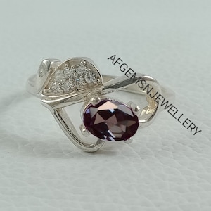 925 Sterling Silver Ring, Alexandrite Ring, Color Change Stone Ring, Oval Cut Alexandrite Ring, lab created Alexandrite ring, Ring for gift