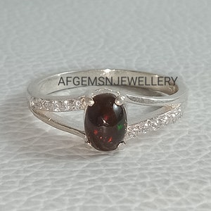 Anello di promessa, Anello opale nero raro, Anello opale di fuoco nero, Anello opale ovale, Anello di fidanzamento opale, Anello portafortuna opale