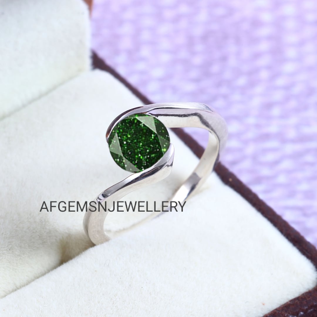 Round Shaped Green Sandstone Ring Vintage Green Sandstone Engagement ...