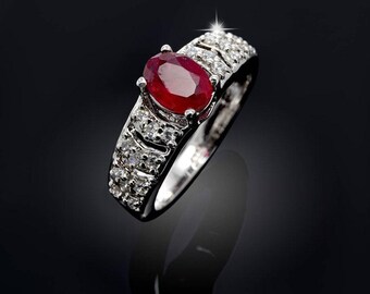 Facetten Rubin Verlobungsring-natürliche Glassfilled Rubin Ring-Juli Geburtsstein-Roter Edelstein Ring-Solitär Rubin Ring