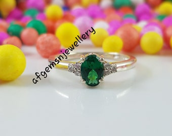 Vintage Oval Emerald Ring- Sterling Silver Ring- Emerald Engagement Ring- Promise Ring- May Birthstone - Anniversary Gift For Her