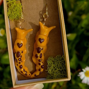 Banana slug earrings, slug earrings, PNW earrings, nature earrings, snail earrings, forest earrings, redwood forest earrings, NorCal, oregon