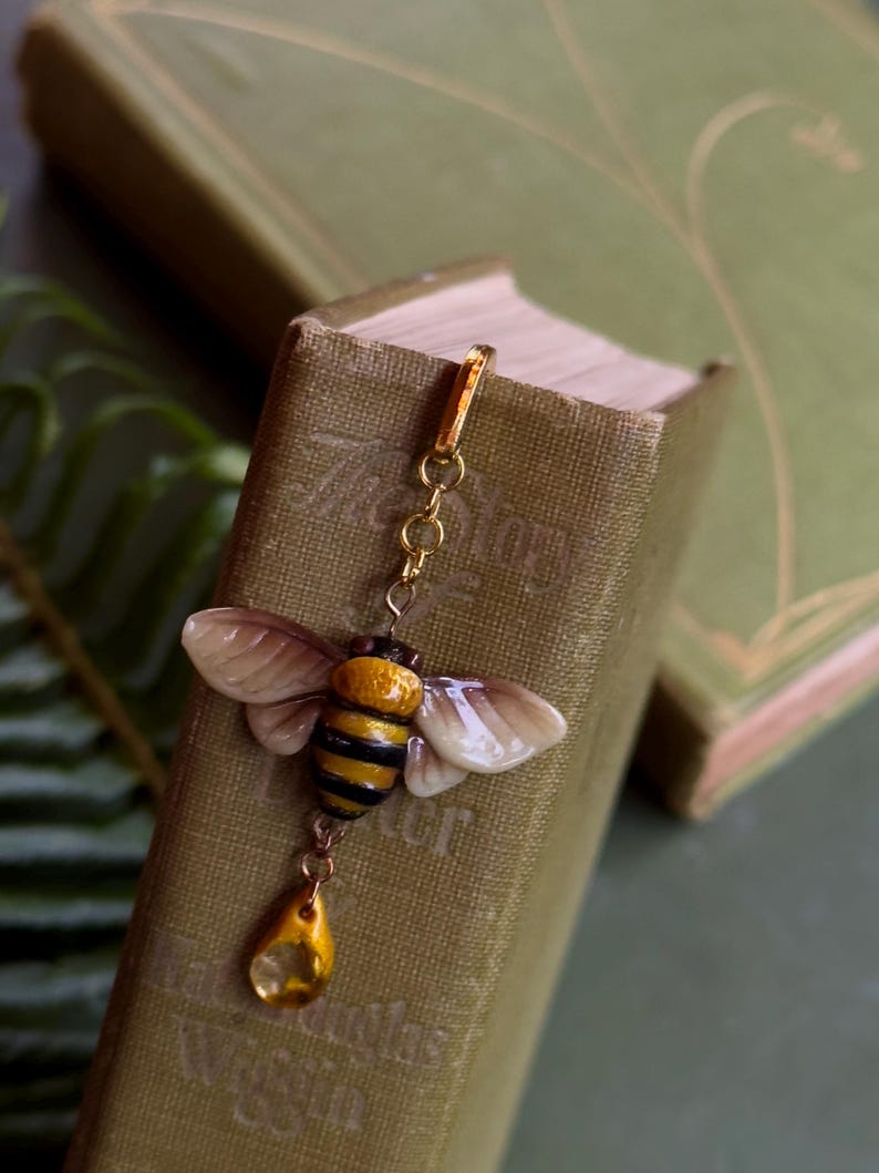 Handmade Honey Bee Bookmark: Polymer Clay Book Charm - Etsy