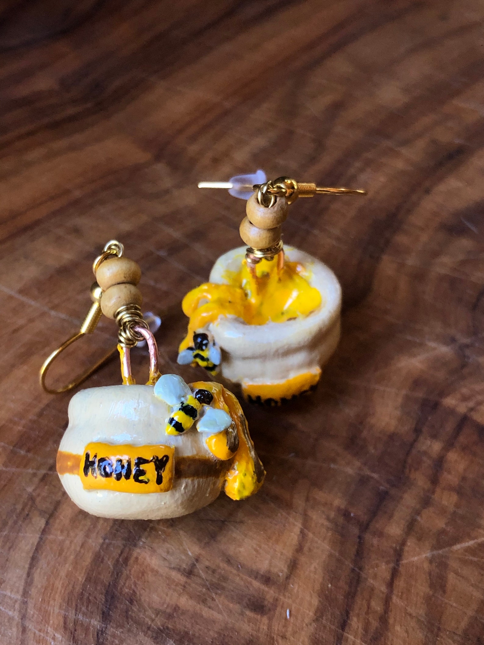 Honey Pot Earrings filled with honey and honey bee hunny pot Etsy