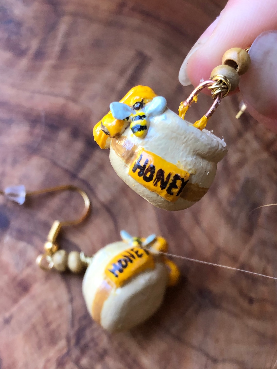 Honey Pot Earrings filled with honey and honey bee hunny pot Etsy