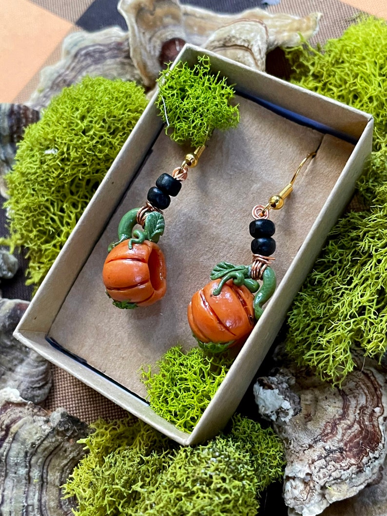 Pumpkin mug earrings, pumpkin coffee mug, pumpkin teacup, pumpkin spice, vintage pumpkin mug earrings, Halloween earrings, autumn earrings image 2