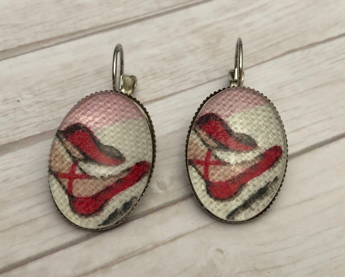 Oval cabochon ballet shoes earrings Etsy.de