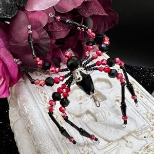 Christmas Beaded Spider Ornament: Good Luck Suncatcher