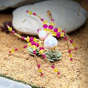 Beaded Christmas Spider Ornament: Glass Bead Suncatcher