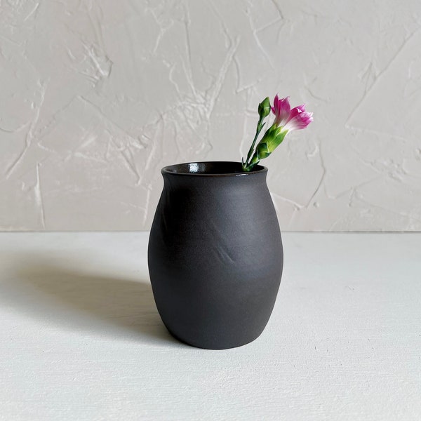 Handmade Brown Vase | Ceramic Bud Vase | Minimal Brown Pottery Vase | Home Decor | Flower Vase | Clay Vase