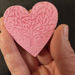 &quot;Tree of Life Heart&quot; aromatic diffuser in its metal box: 100% natural patented limestone gypsum heart - Wedding guest gift,...