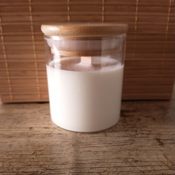 Bougie artisanale et naturelle - Mèche en bois- Pot en verre- Couvercle en Bambou - Parfum de Grasse France sans CMR/sans phtalate