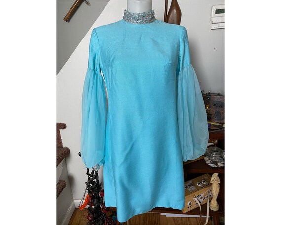 Vintage 1960’s puff sleeve mod shift dress