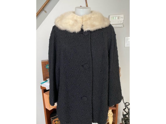 Vintage 1960’s Lilli Ann fur trimmed collar wool c