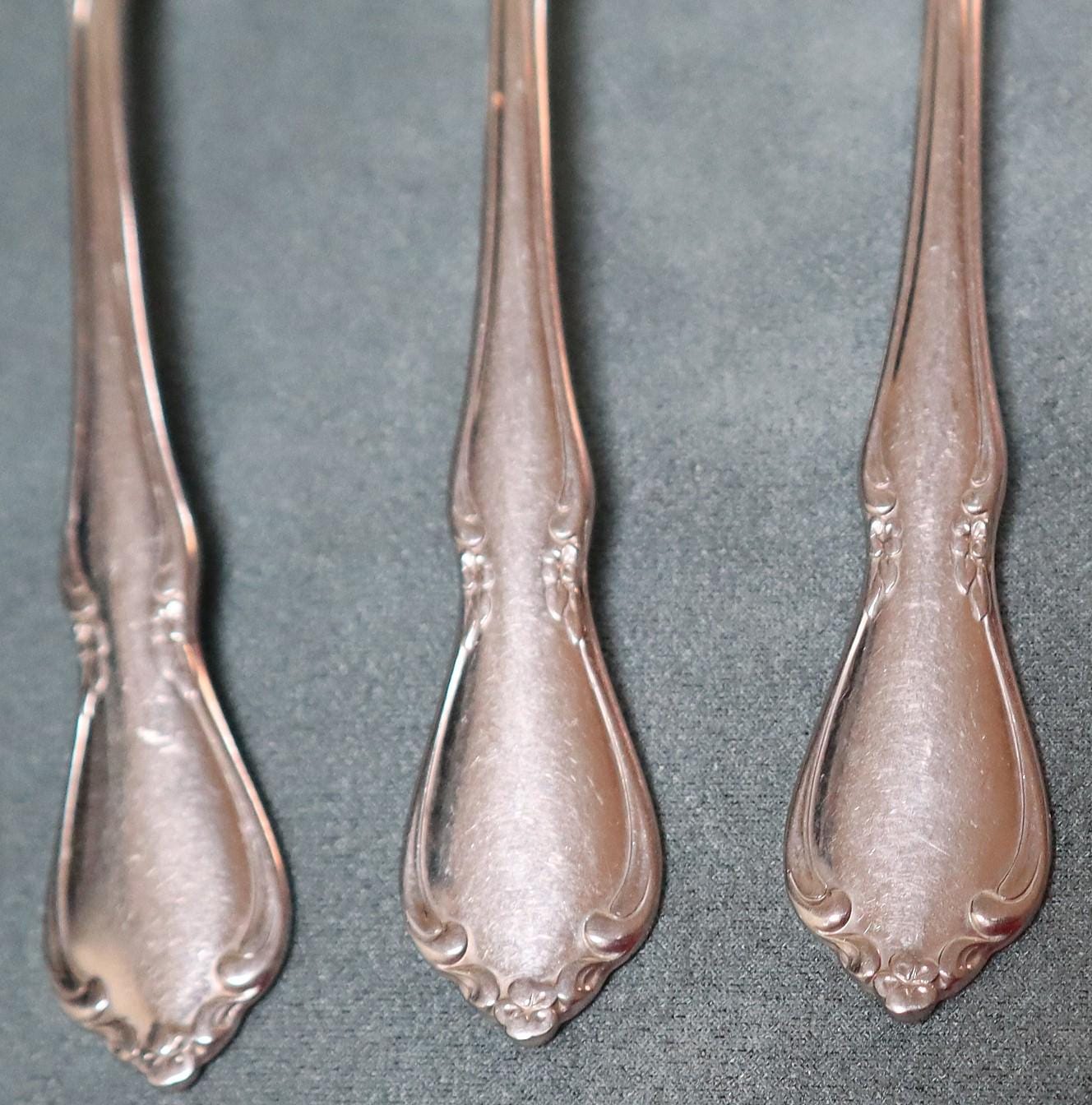 Oneida Chateau Round Soup Spoons - 4 Stainless Oneidacraft Bouillon